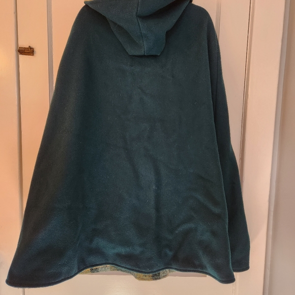 💛💚60's Reversible Cape💚💛 - Picture 9 of 10